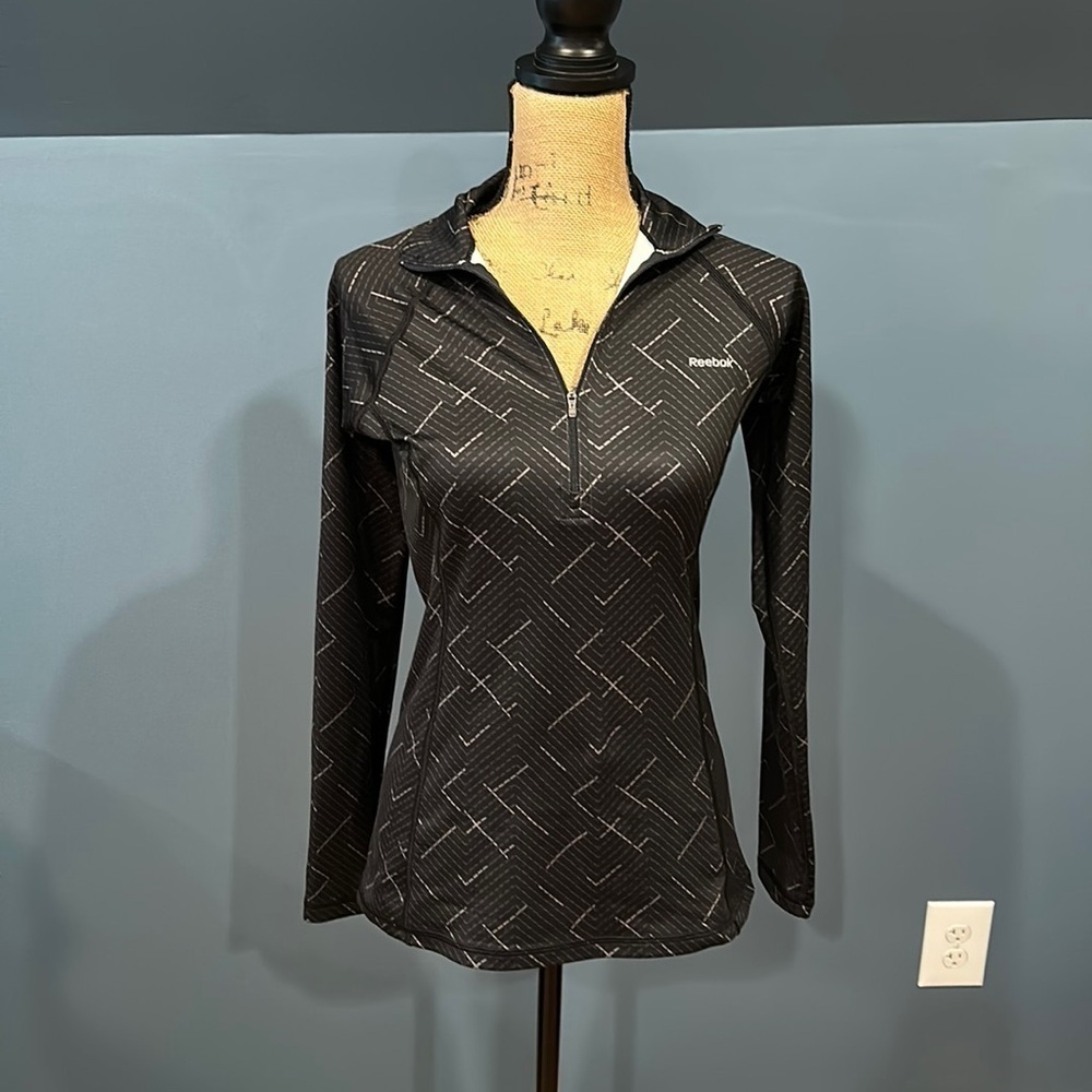 Reebok athletic quarter zip size small women’s